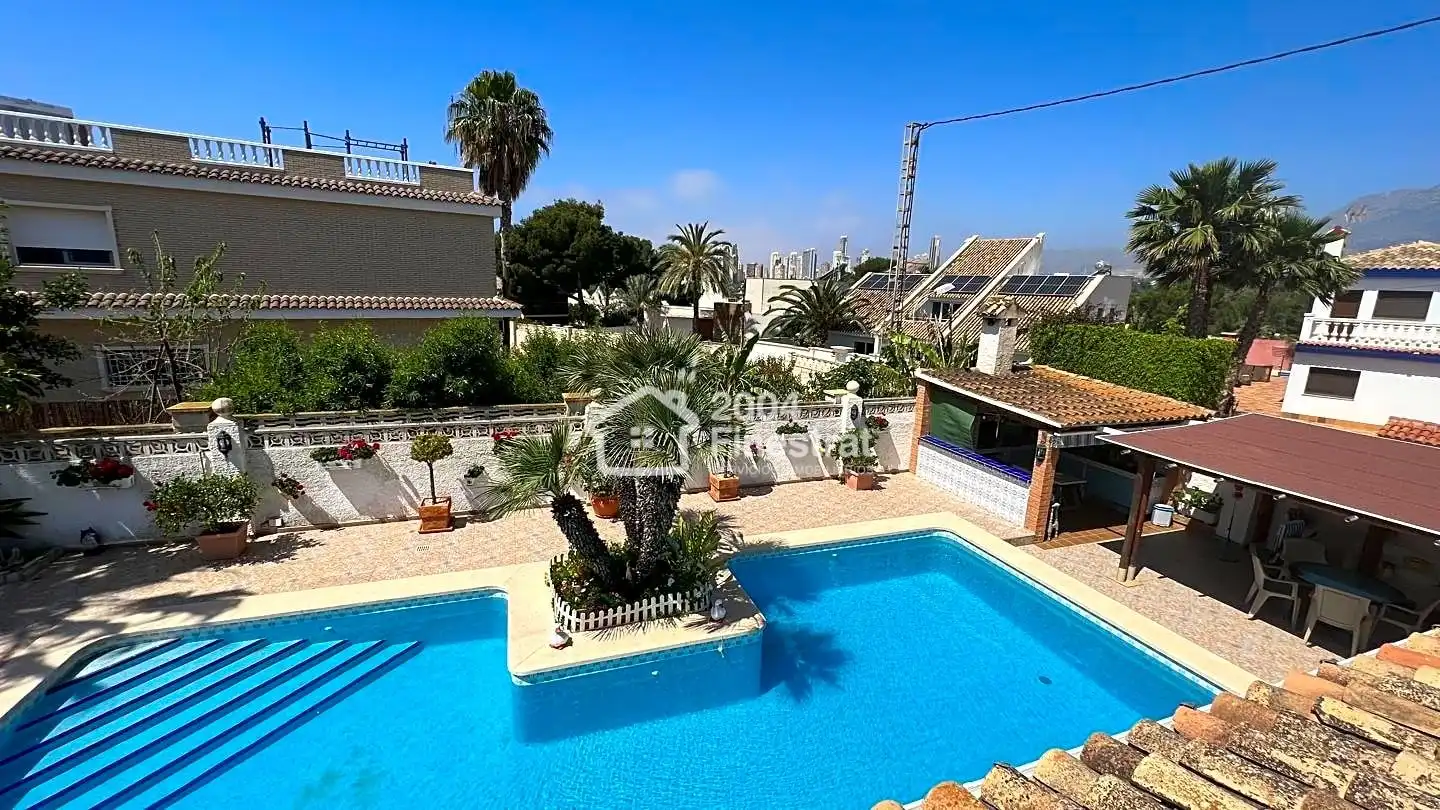 Vista exterior de Casa o chalet en venta en Benidorm