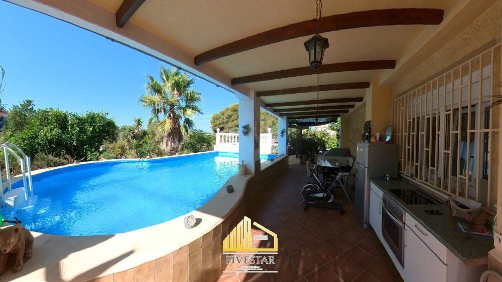 Vista exterior de Casa o xalet en venda en Montserrat amb Calefacció, Jardí privat i Terrassa
