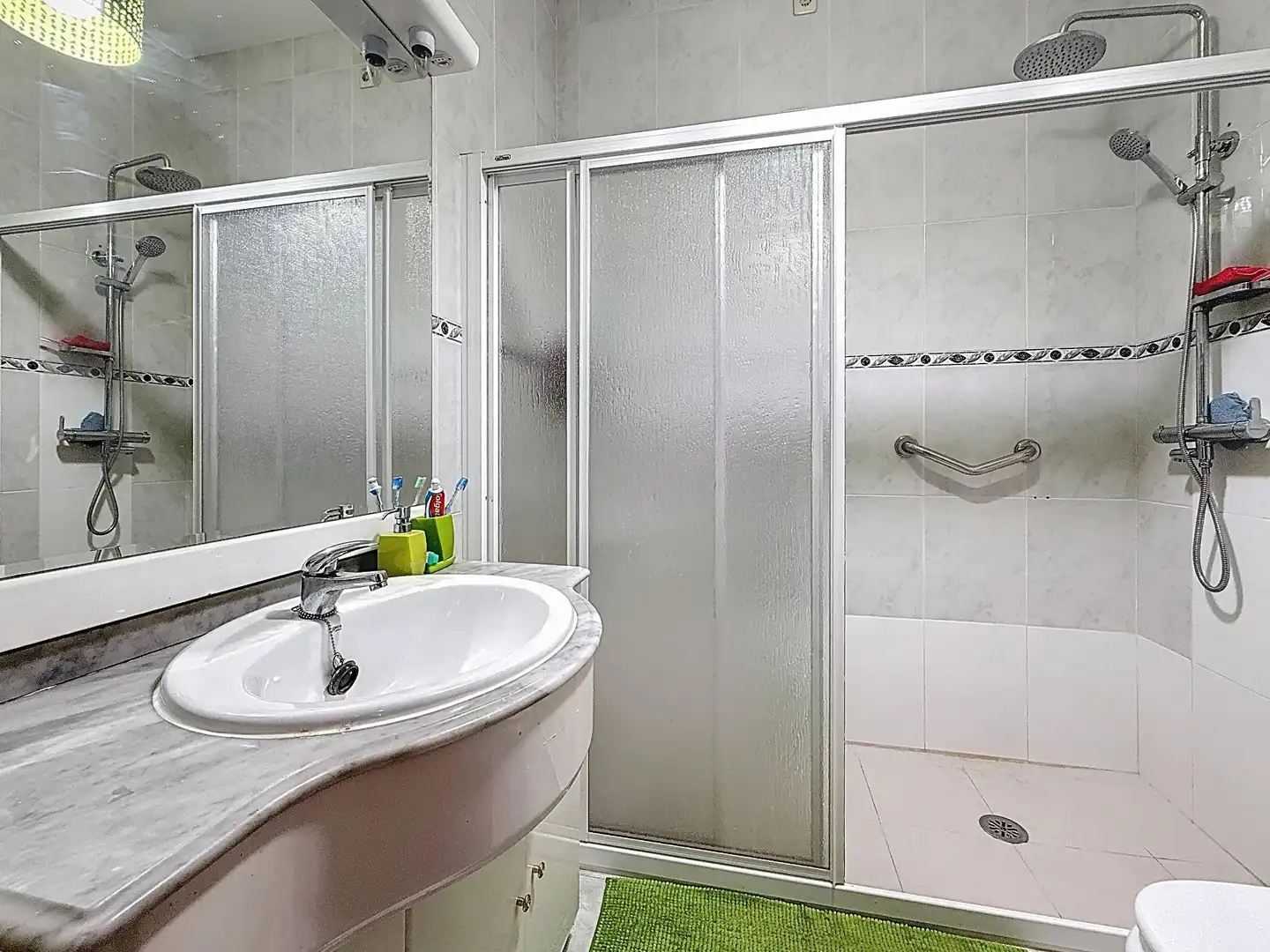 Bany de Casa o xalet en venda en Vilanova de Arousa amb Calefacció, Jardí privat i Moblat