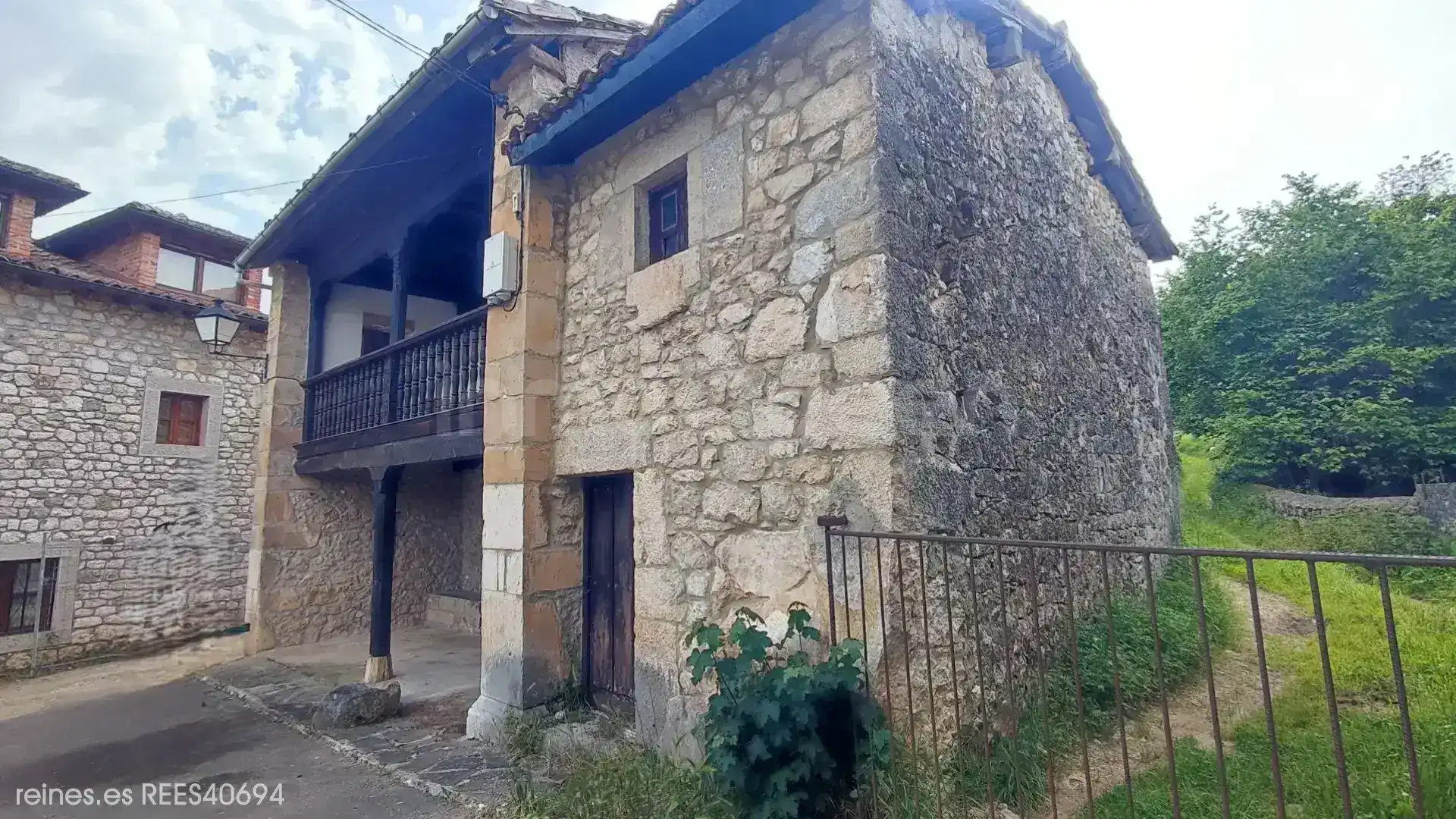 Exterior view of Houses for sale in Cabrales  with Terrace and Furnished
