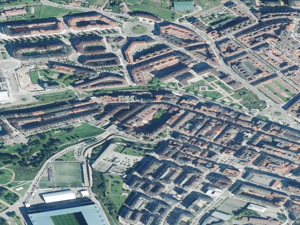 Piso en venta en CL. BERNARDO CASIELLES 3 DCHA 4ª Planta A, imagen 3