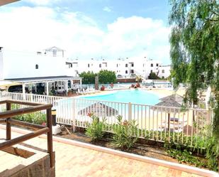 Piscina de Apartament en venda en Teguise amb Terrassa, Moblat i Piscina comunitària