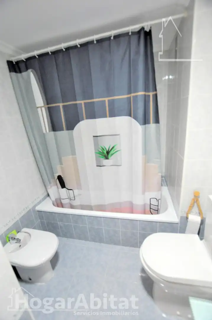 Baño de Piso en venta en Manises con Aire acondicionado, Calefacción y Trastero