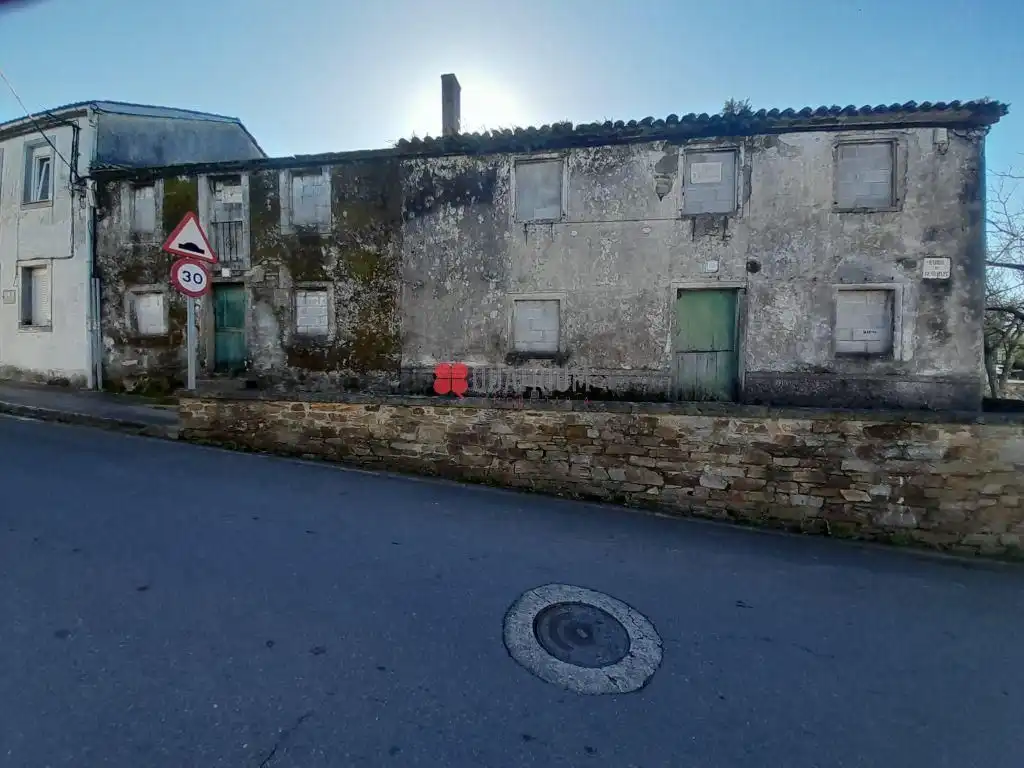 Vista exterior de Casa adosada en venta en Santiago de Compostela 