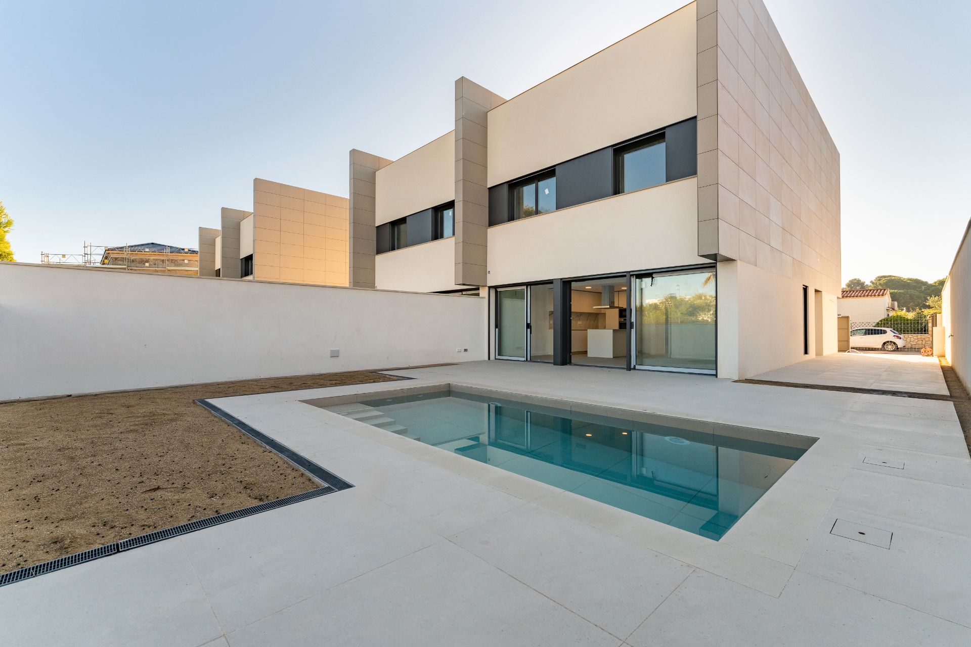 Vista exterior de Casa adosada en venta en Cambrils con Jardín privado, Piscina y Domótica