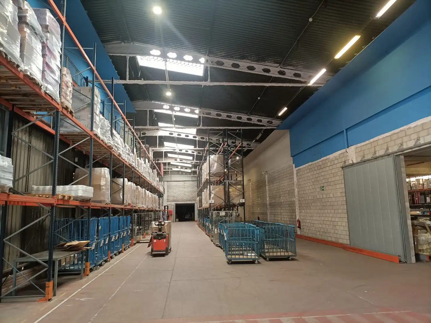 Nave industrial de alquiler en Barcelona con Calefacción y Alarma