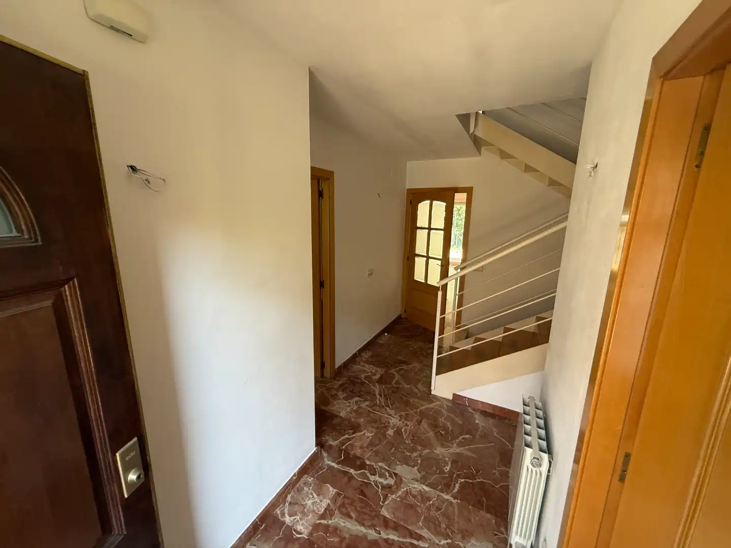 Einfamilien-Reihenhaus zum Verkauf in L'Ametlla del Vallès mit Klimaanlage, Heizung und Privatgarten