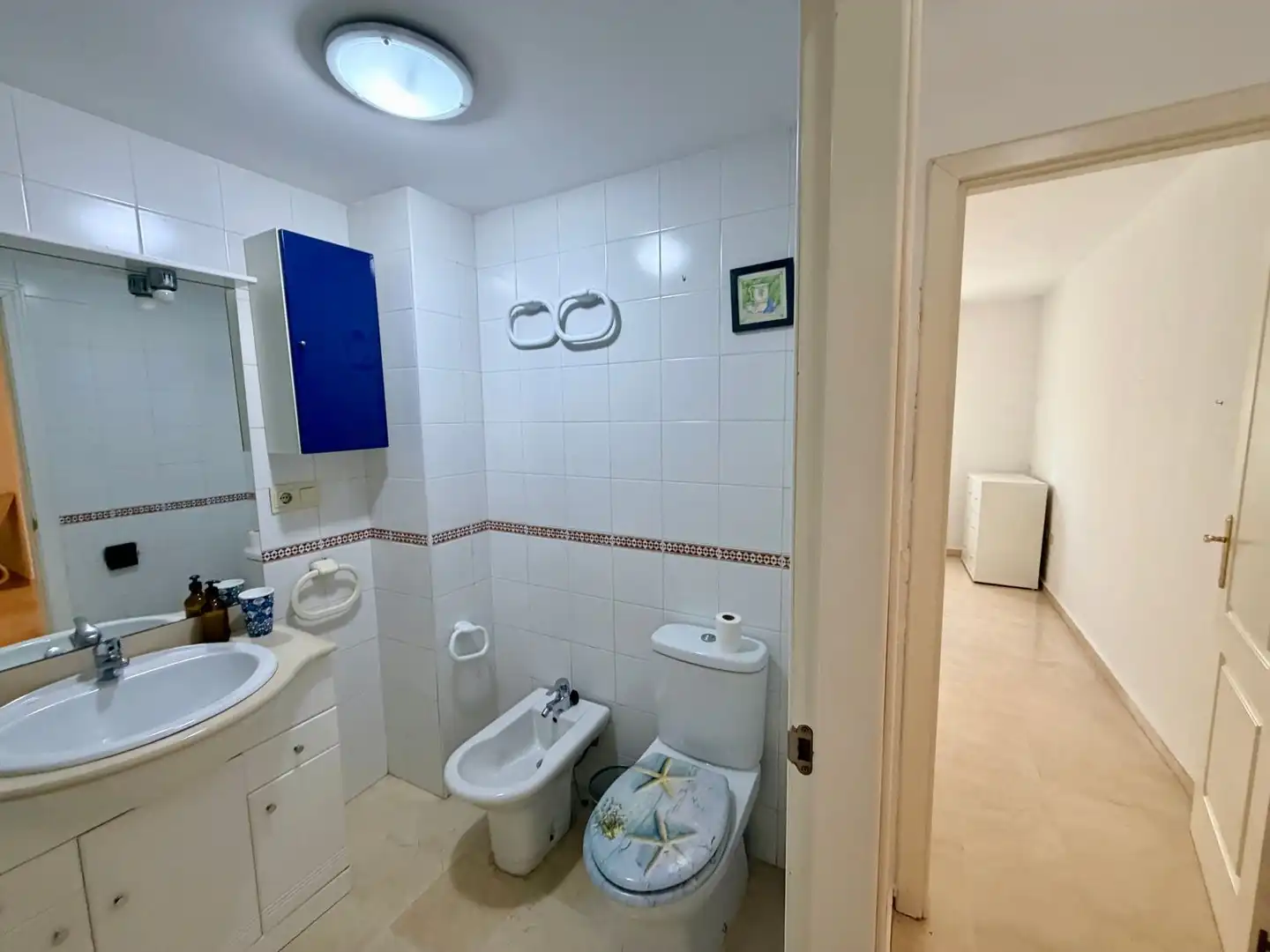 Baño de Piso de alquiler en Granada con Terraza y Amueblado