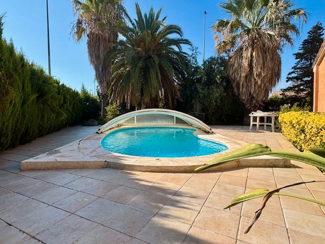 Piscina de Casa o xalet en venda en San Antonio de Benagéber amb Aire condicionat, Calefacció i Jardí privat