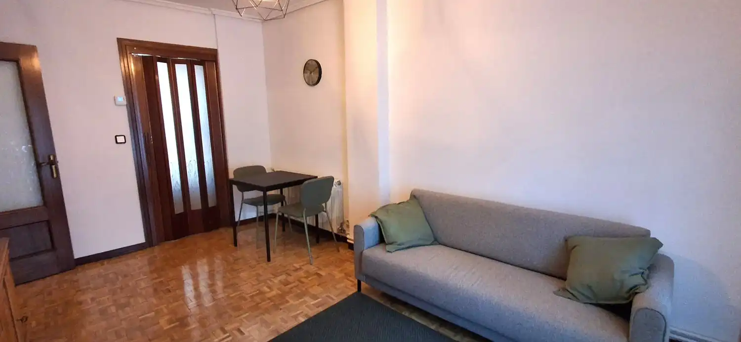 Piso de alquiler en MACIAS PICAVEA, Centro
