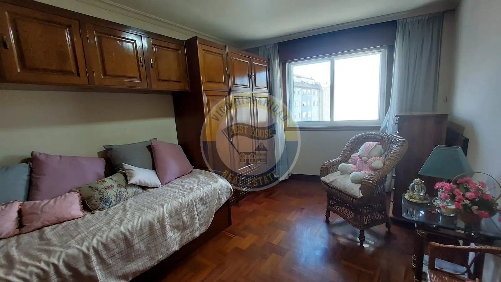 Habitación de Piso en venta en Vigo  con Calefacción, Parquet y Trastero