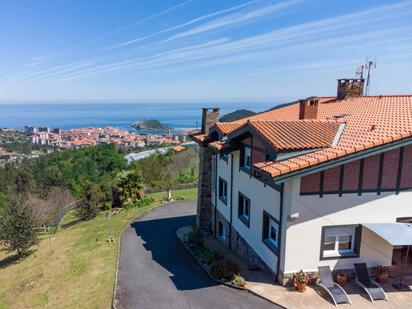 Exterior view of Single-family semi-detached for sale in Ispaster  with Terrace and Balcony