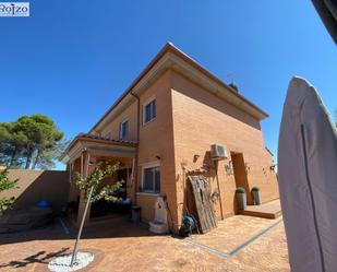 Vista exterior de Casa o xalet en venda en Erustes amb Aire condicionat