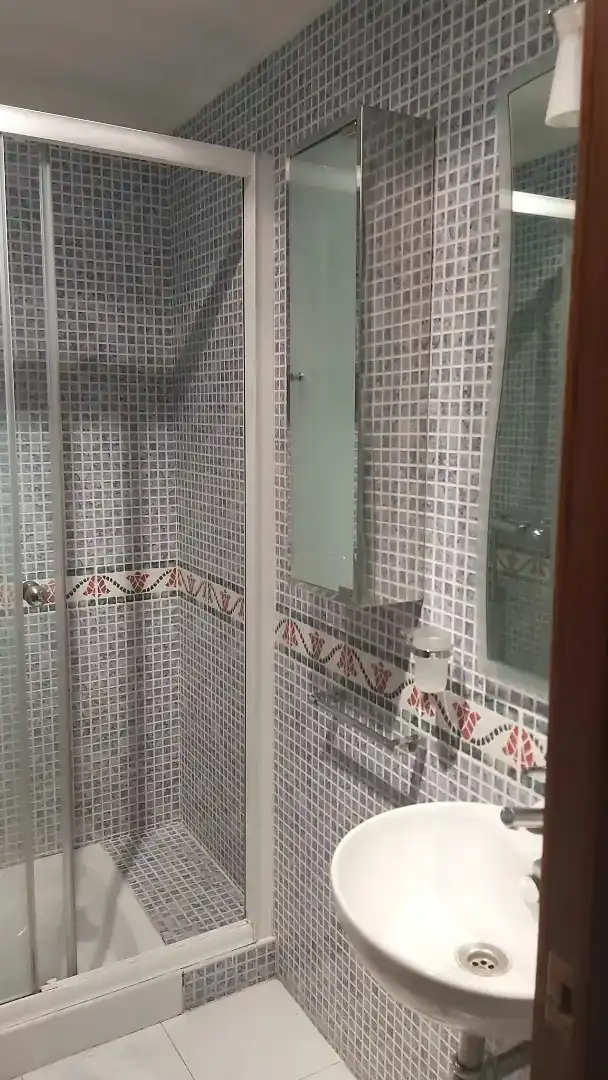 Bany de Pis en venda en  Sevilla Capital amb Aire condicionat