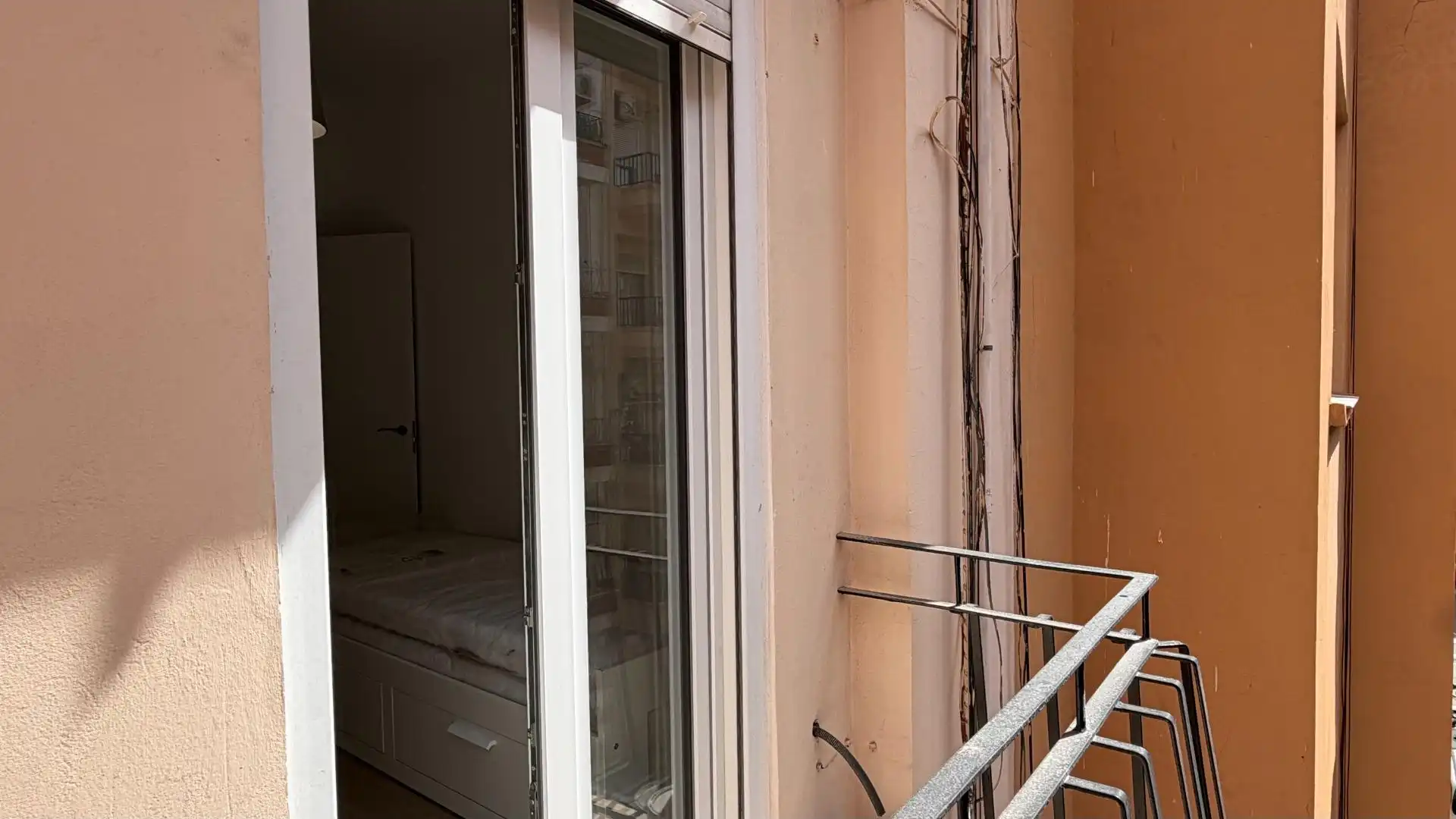Terrassa de Apartament de lloguer en Valencia amb Aire condicionat, Calefacció i Moblat