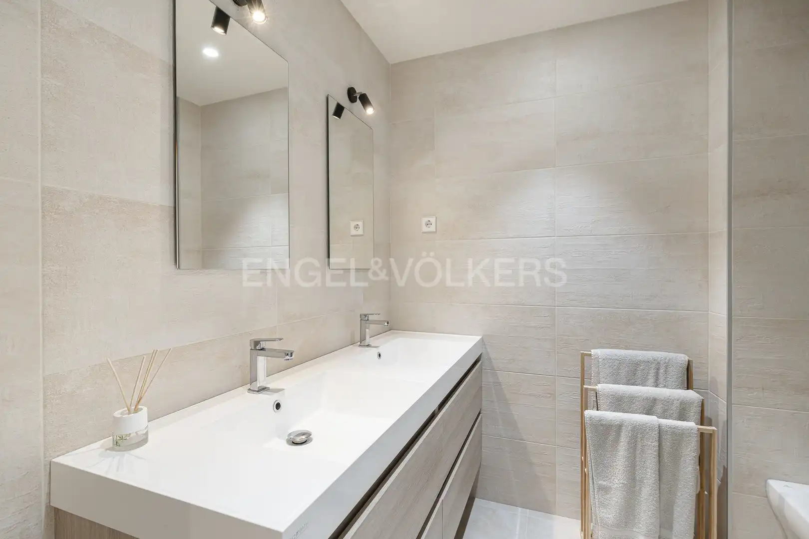 Bany de Apartament de lloguer en Boadilla del Monte amb Aire condicionat, Calefacció i Jardí privat