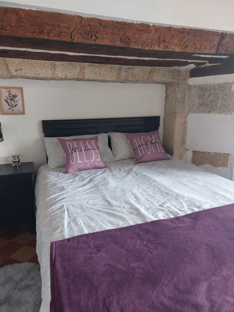 Dormitori de Apartament de lloguer en Cuenca Capital amb Calefacció, Moblat i Forn