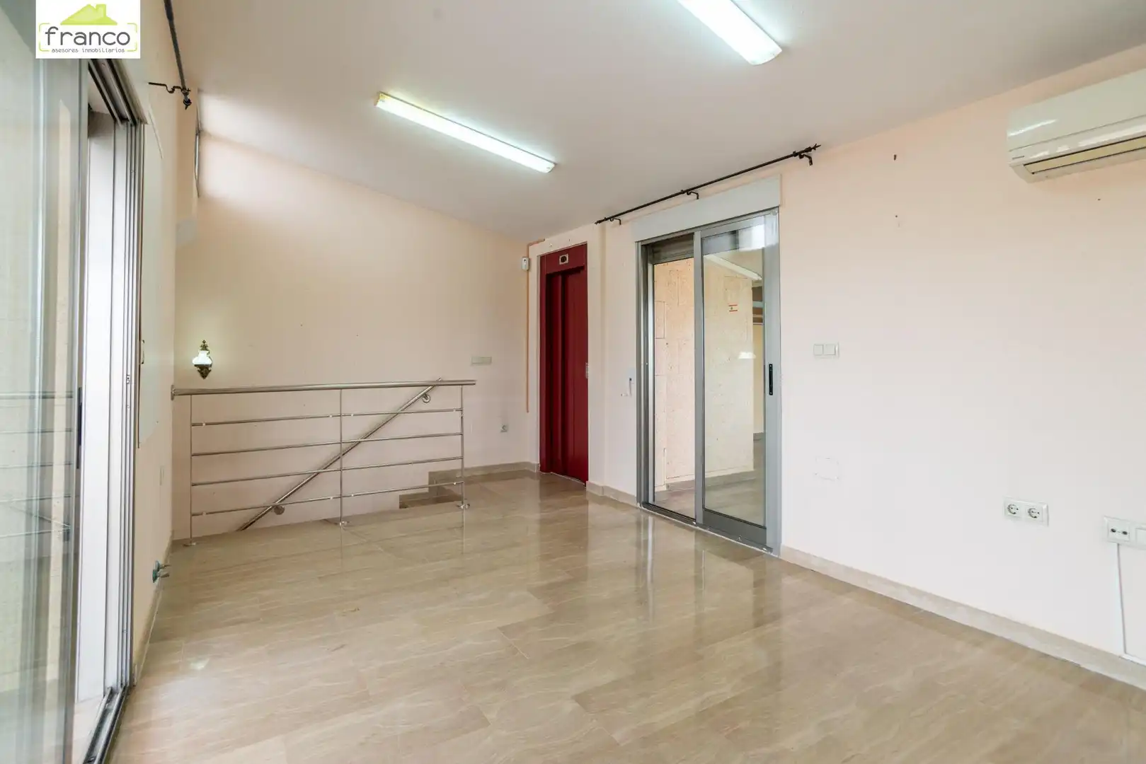 Casa adosada en venta en Murcia con Aire acondicionado, Calefacción y Jardín privado