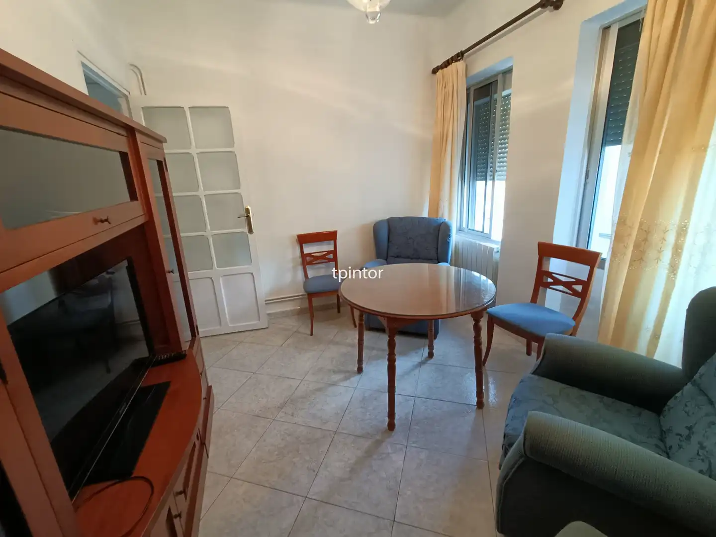 Living room of Flat for rent in Cáceres  with Heating, Furnished and Oven