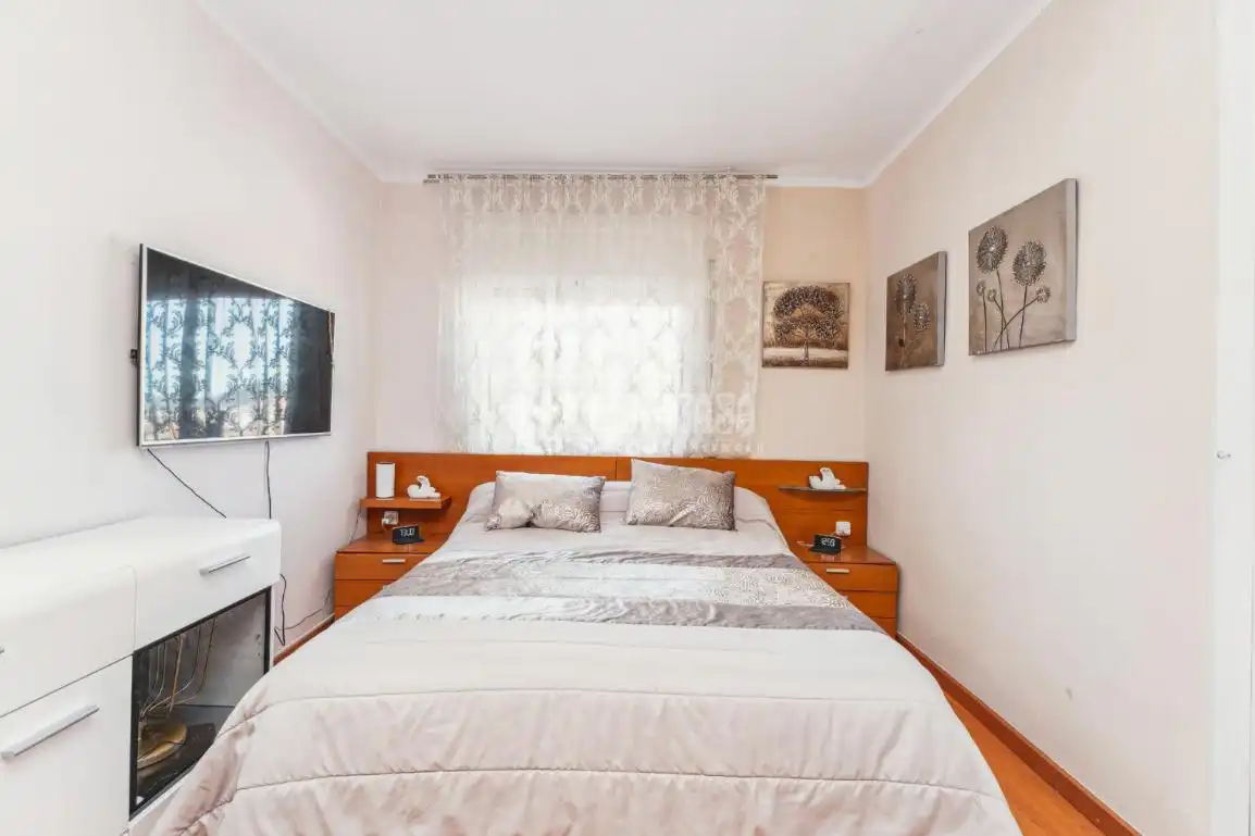 Habitación de Piso en venta en Cornellà de Llobregat con Aire acondicionado, Calefacción y Terraza