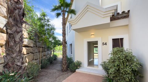 Foto 2 de Casa adosada en venta en Valle Romano Golf, Estepona