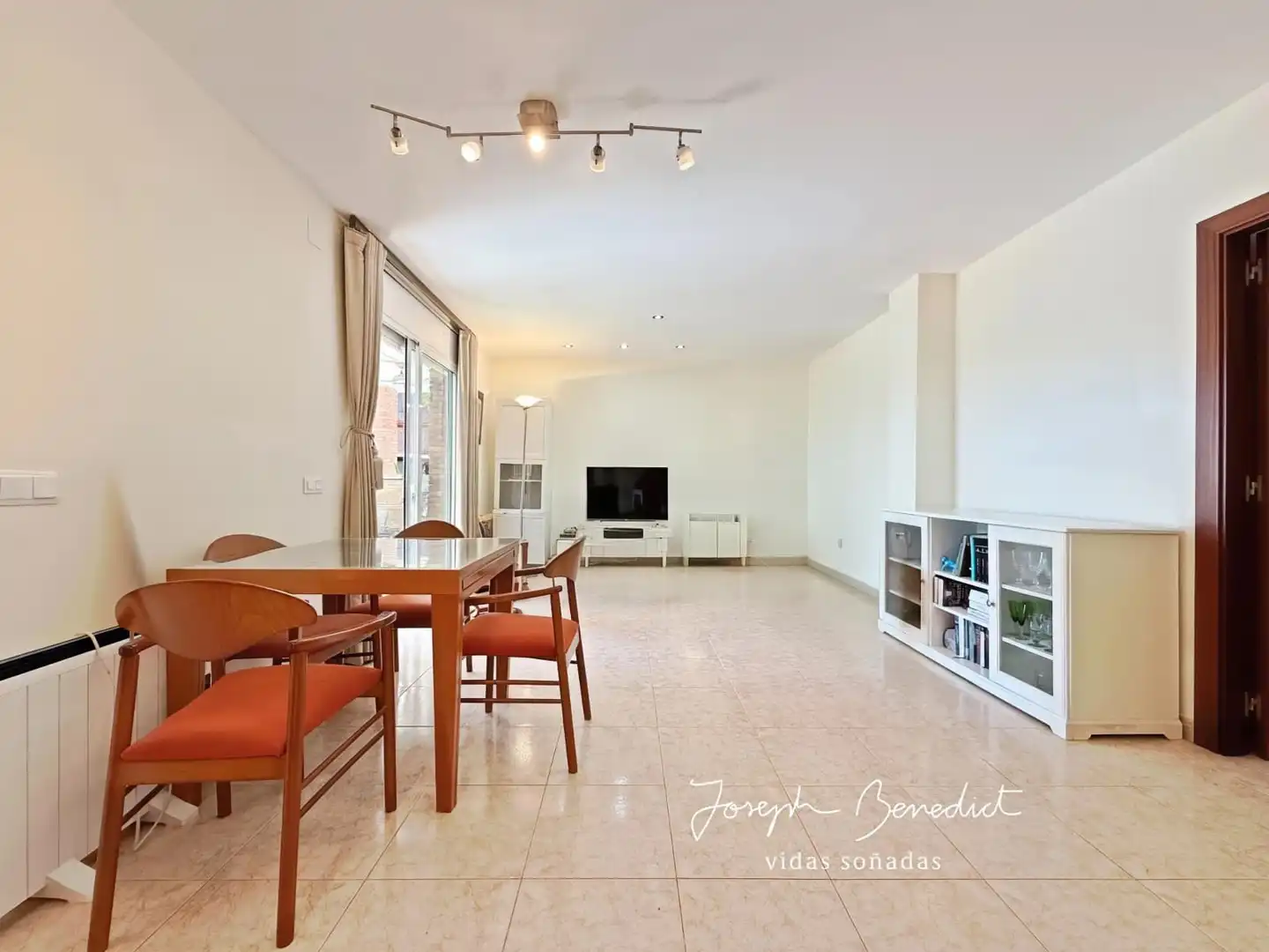 Living room of Houses for sale in Castelldefels  with Air Conditioner, Heating and Private garden