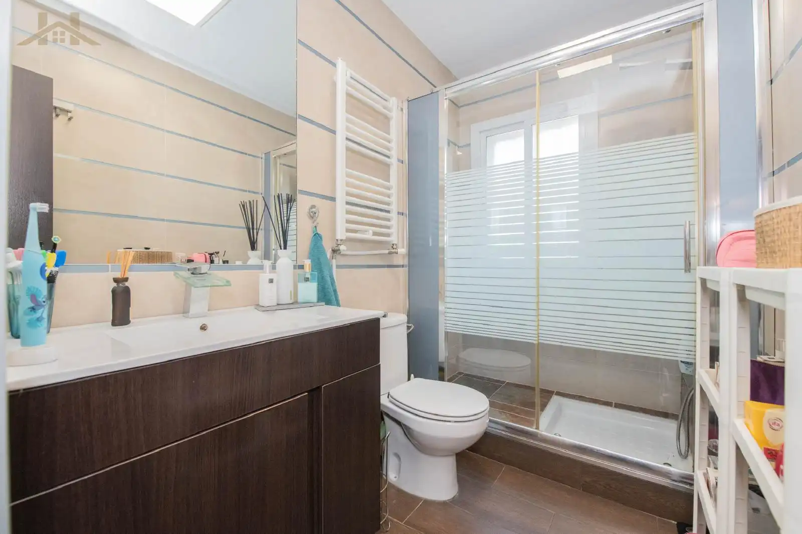 Bathroom of Detached homes for sale in Yeles  with Air Conditioner, Heating and Private garden