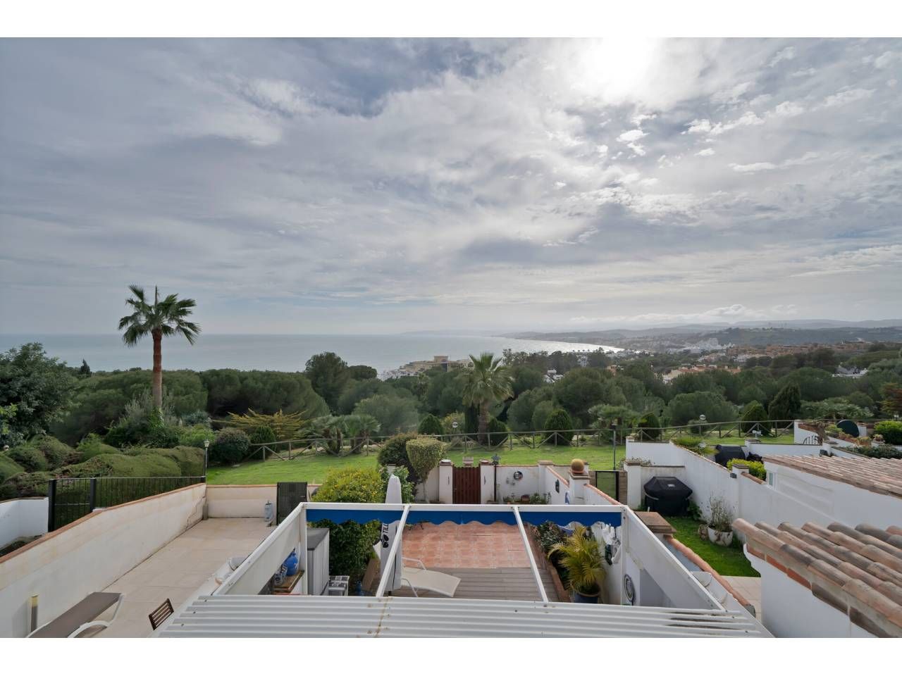 Jardí de Casa adosada en venda en Estepona amb Calefacció, Jardí privat i Terrassa