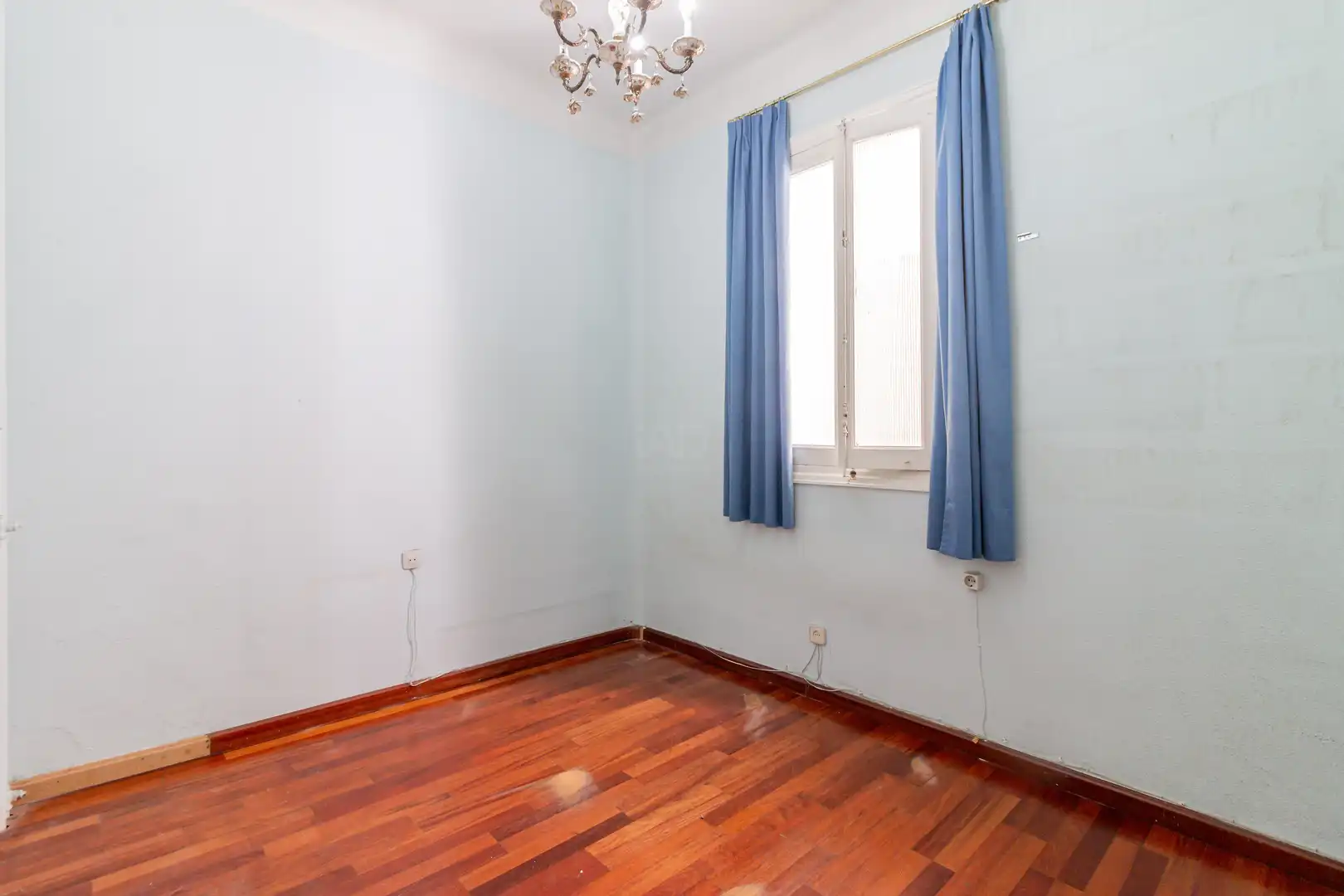 Habitación de Piso en venta en Madrid con Calefacción y Terraza