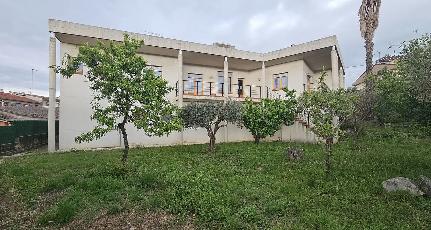Vista exterior de Casa o xalet en venda en Hostalric amb Aire condicionat, Calefacció i Jardí privat