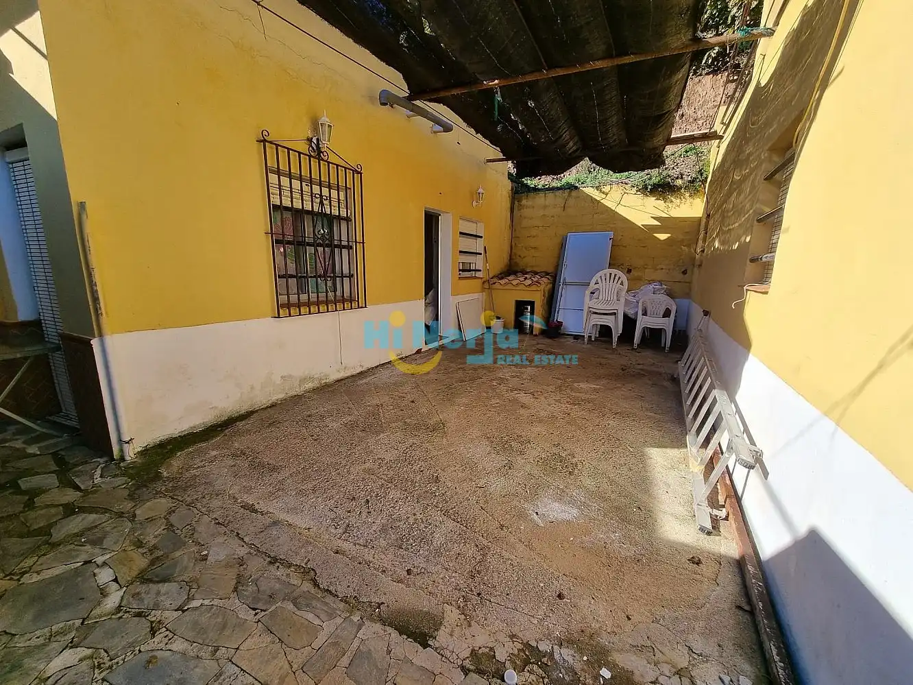Vista exterior de Casa o chalet de alquiler en Nerja con Terraza, Piscina y Amueblado