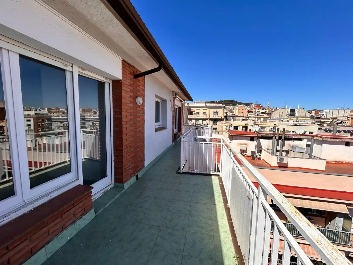 Exterior view of Attic for sale in  Barcelona Capital  with Heating and Terrace