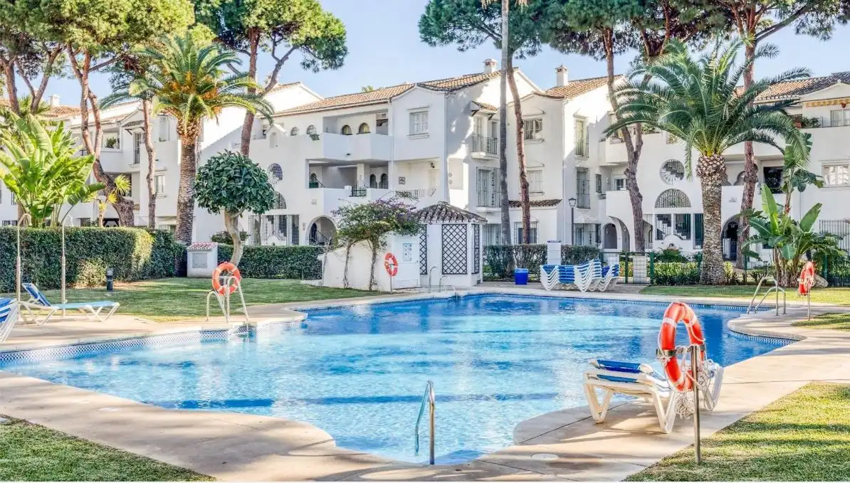 Piscina de Apartamento en venta en Estepona con Aire acondicionado, Calefacción y Terraza