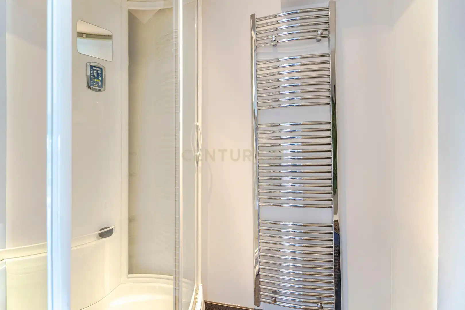 Baño de Apartamento en venta en Granada con Aire acondicionado, Horno y Microondas