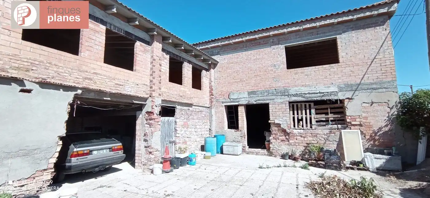 Außenansicht von Gebäude zum Verkauf in Lleida