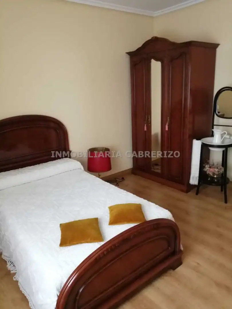 Habitación de Casa o chalet en venta en Alberite con Calefacción, Jardín privado y Parquet
