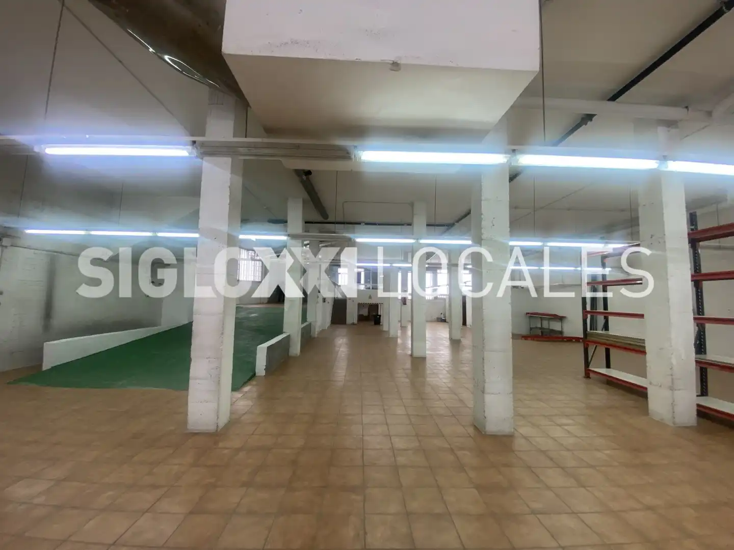 Local commercial à vendre à ROVELLAT, imagen 4