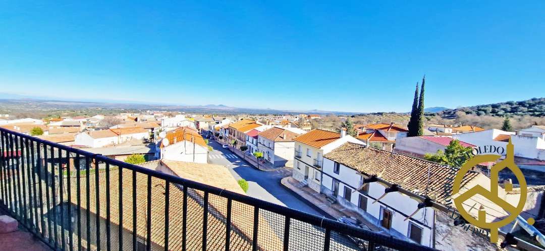 Vista exterior de Piso en venta en San Pablo de los Montes con Terraza