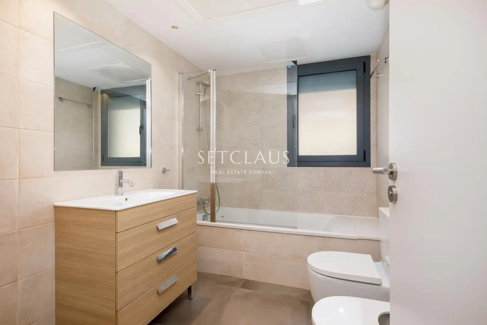 Baño de Casa adosada de alquiler en Teià con Aire acondicionado, Calefacción y Jardín privado