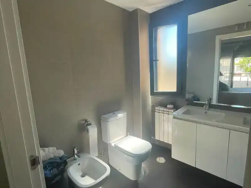 Baño de Piso en venta en Pinto con Aire acondicionado, Jardín privado y Piscina