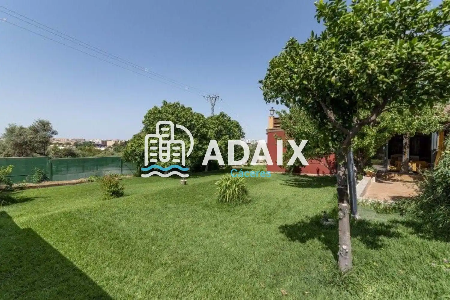 Jardí de Casa o xalet en venda en Cáceres amb Aire condicionat i Terrassa