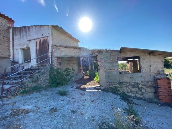 Industrial buildings for sale in La Fregeneda 