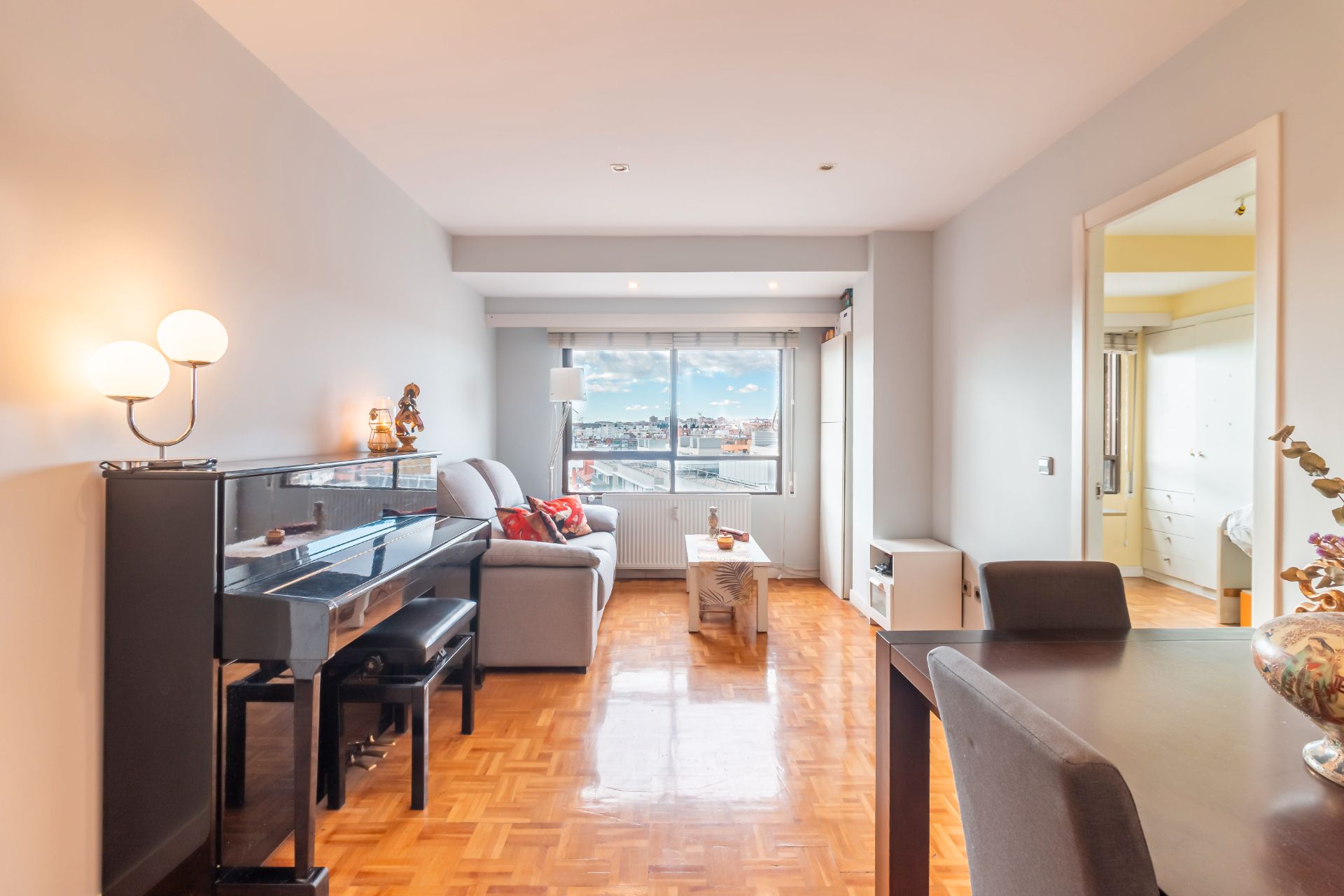 Sala d'estar de Àtic en venda en  Madrid Capital amb Aire condicionat, Calefacció i Parquet