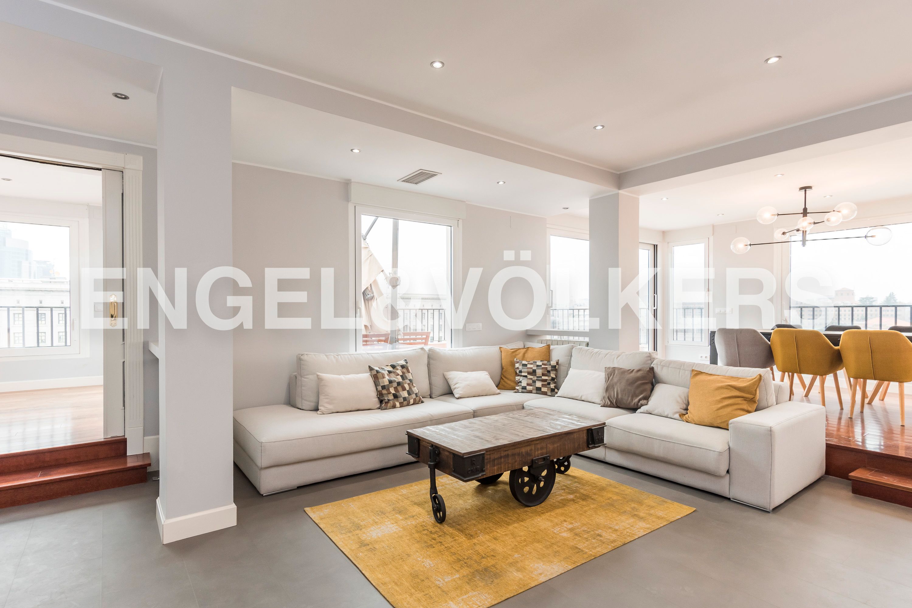 Sala de estar de Ático de alquiler en  Madrid Capital con Aire acondicionado, Calefacción y Terraza