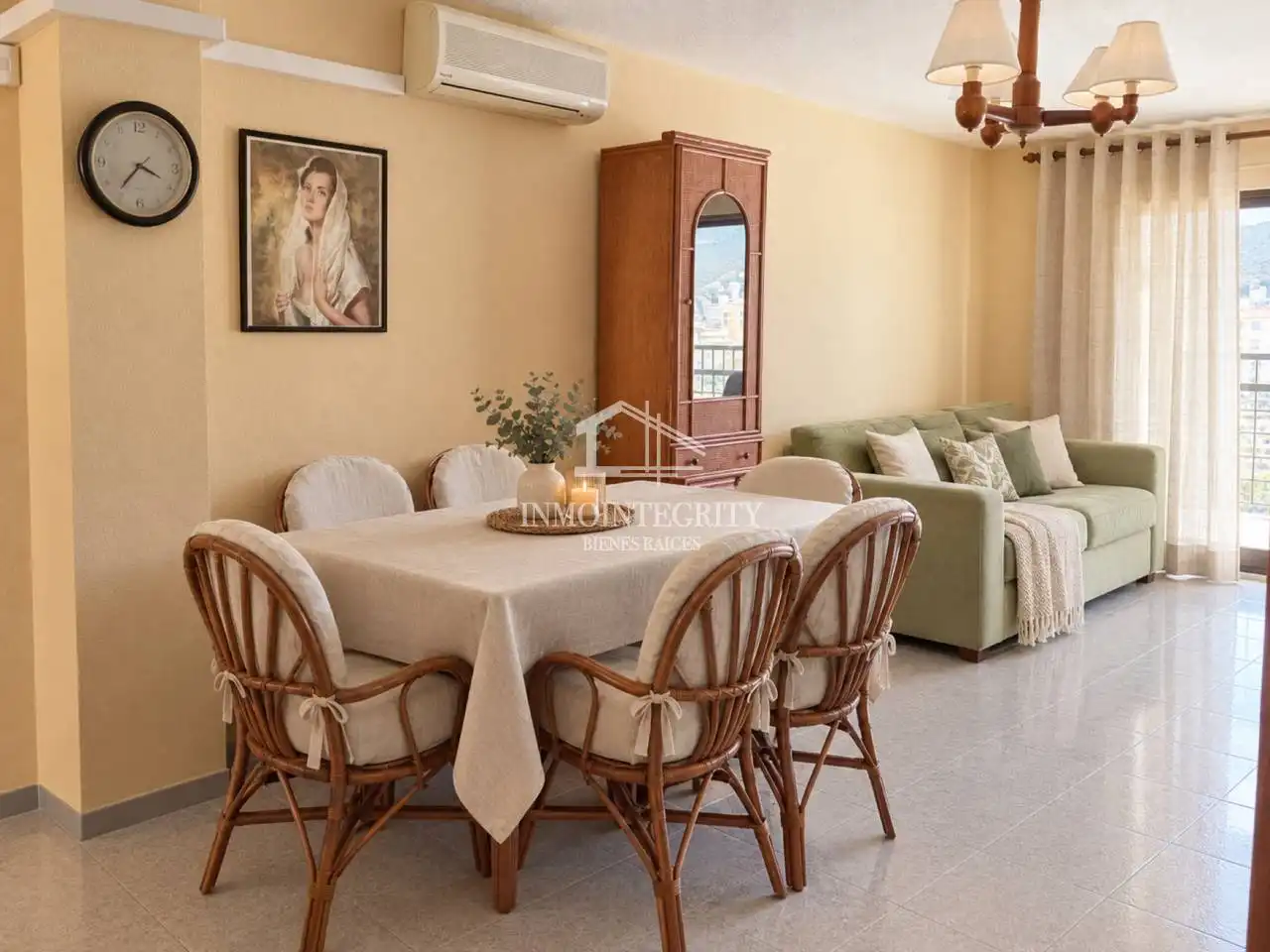 Apartment with balcony for sale in Paseo Marítimo del Rey 3