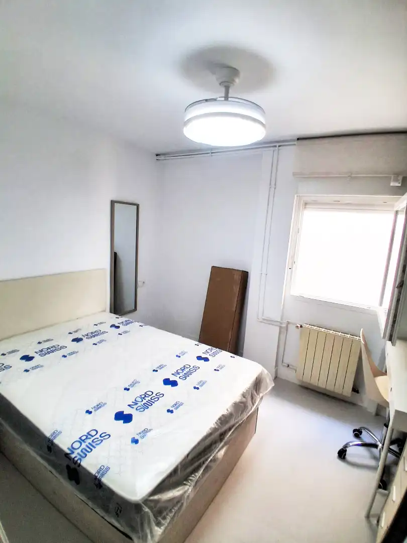 Habitación en Calle San Juan de Dios, 39, Centro - Sagrario