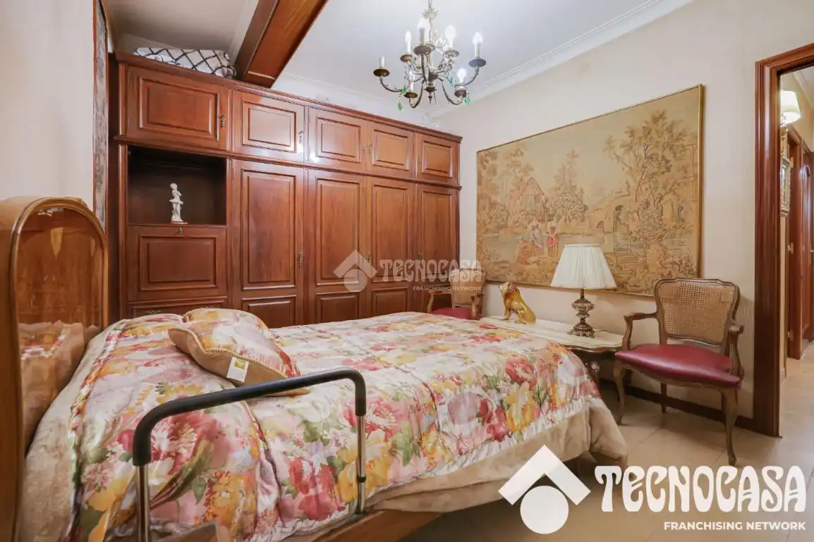 Habitación de Piso en venta en Barcelona con Calefacción y Balcón
