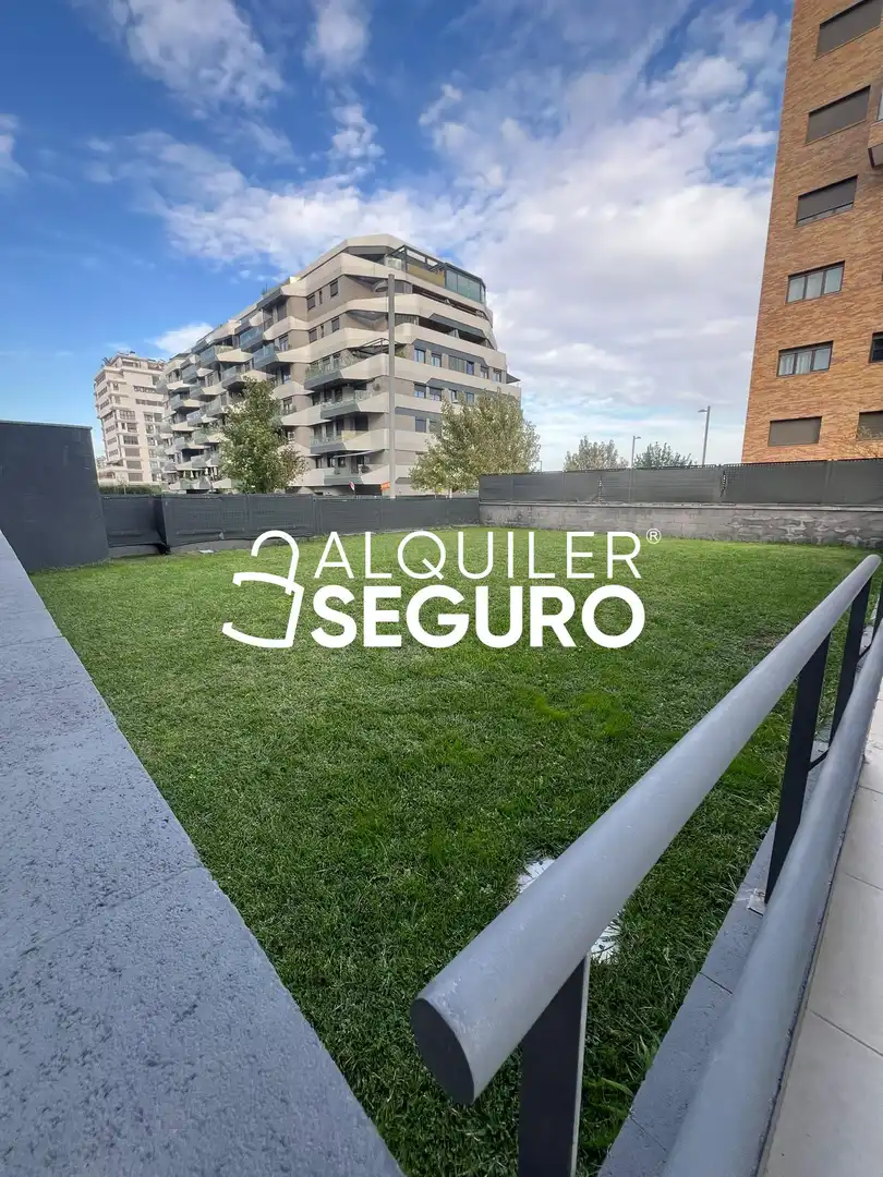 Vista exterior de Pis de lloguer en Barajas
