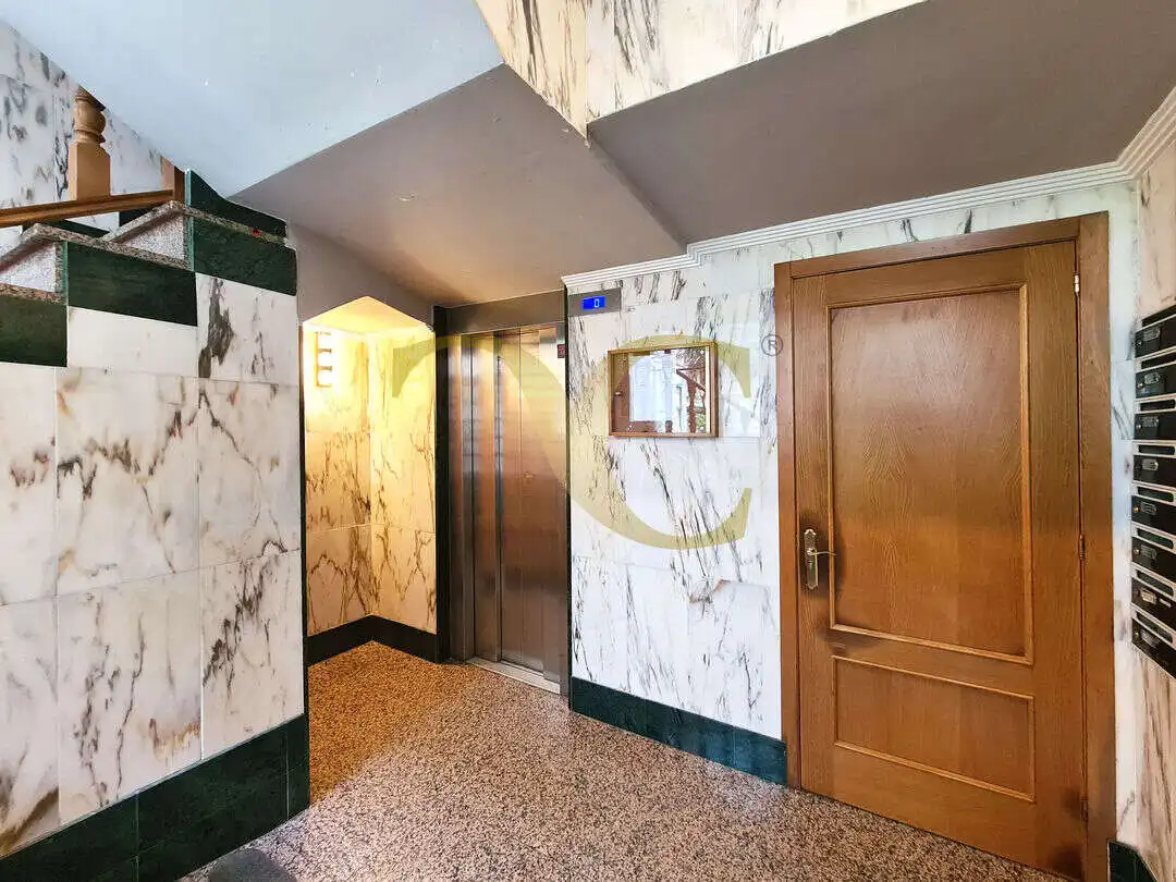 Piso en venta en Gijón  con Calefacción, Jardín privado y Trastero