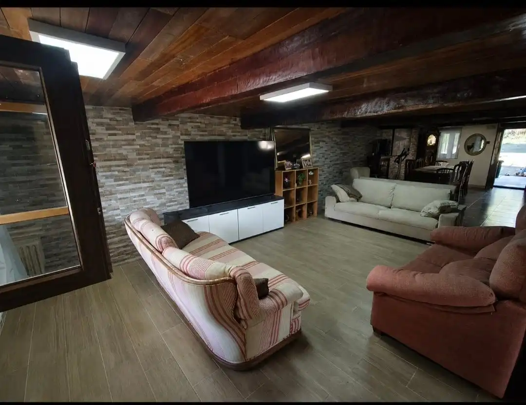 Casa rústica amb jardí en venda a Barrio La Cruz, imagen 3